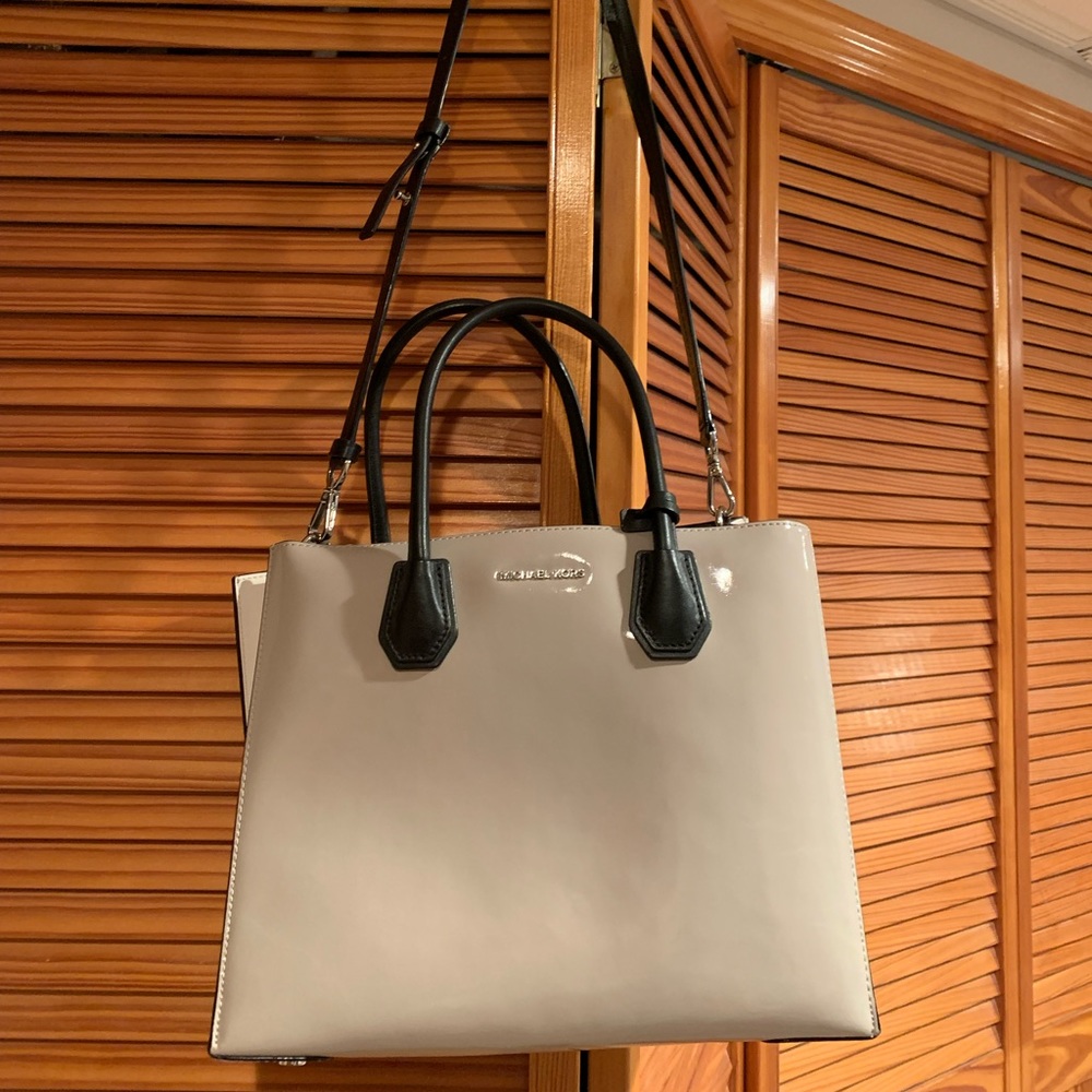 Michael Kors pocketbook